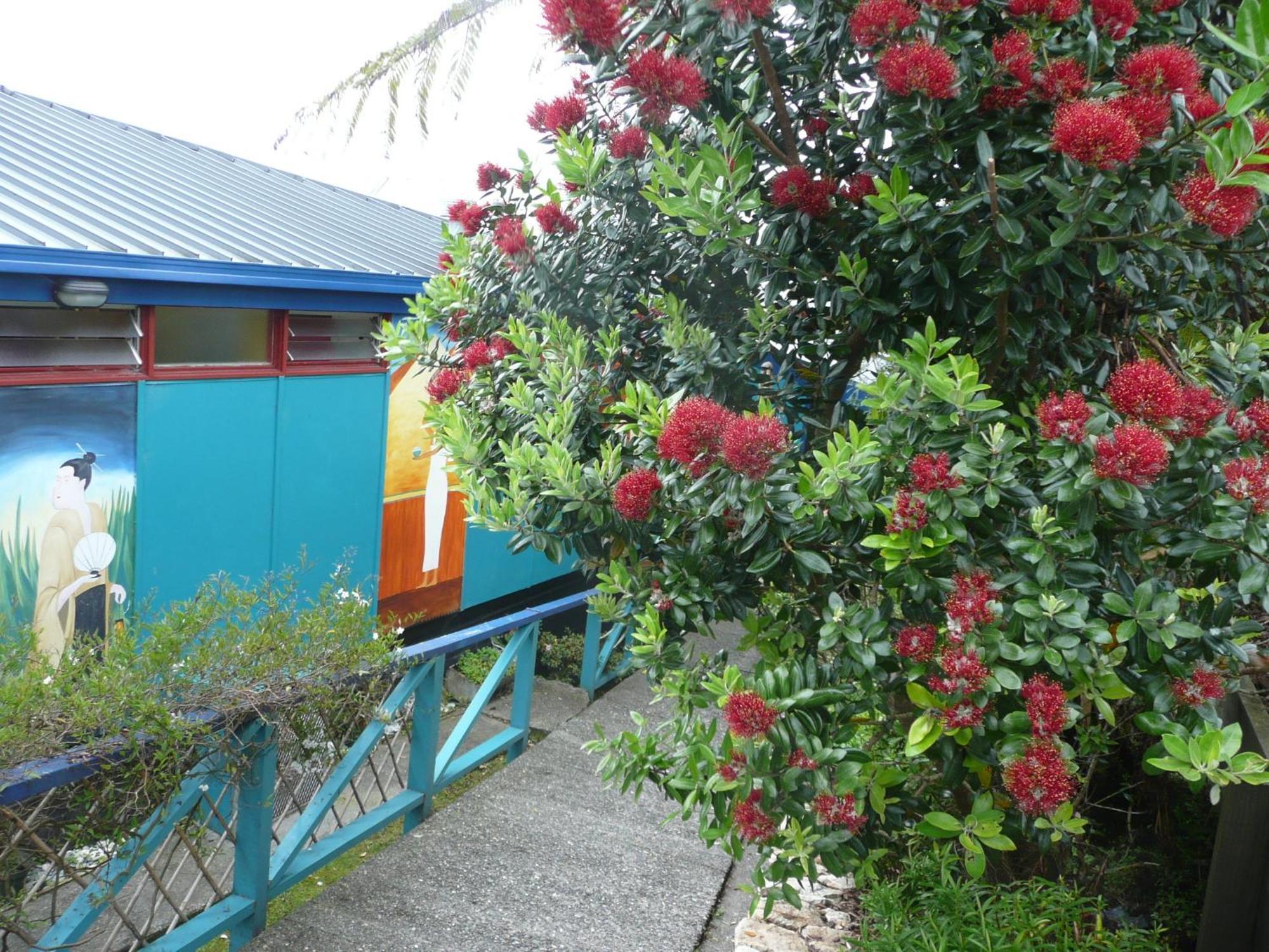 Global Village Travellers Lodge Greymouth Exterior photo